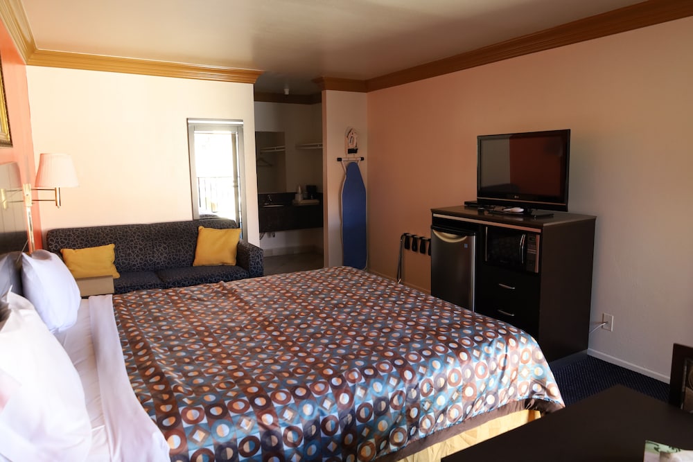Lambert Inn 11/56