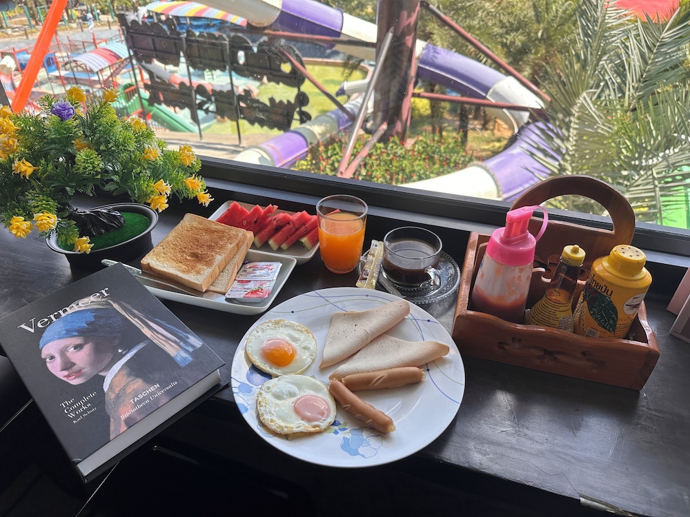 Chomview Resort 57/70