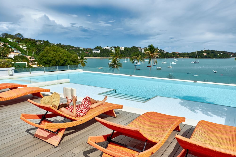 Bandara Beach Resort, Phuket 33/74