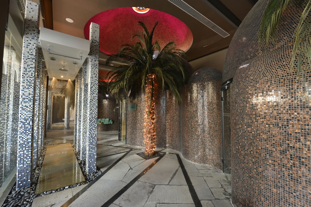 Raffles Al Areen Palace Bahrain 34/69