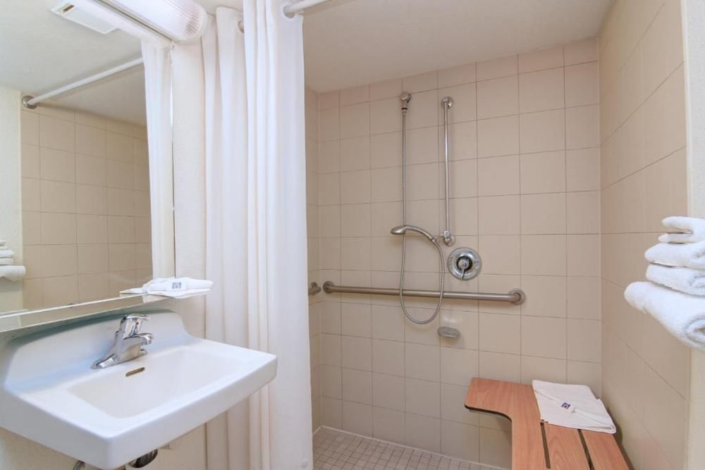 Motel6 Tempe, AZ - Broadway - ASU 60/63