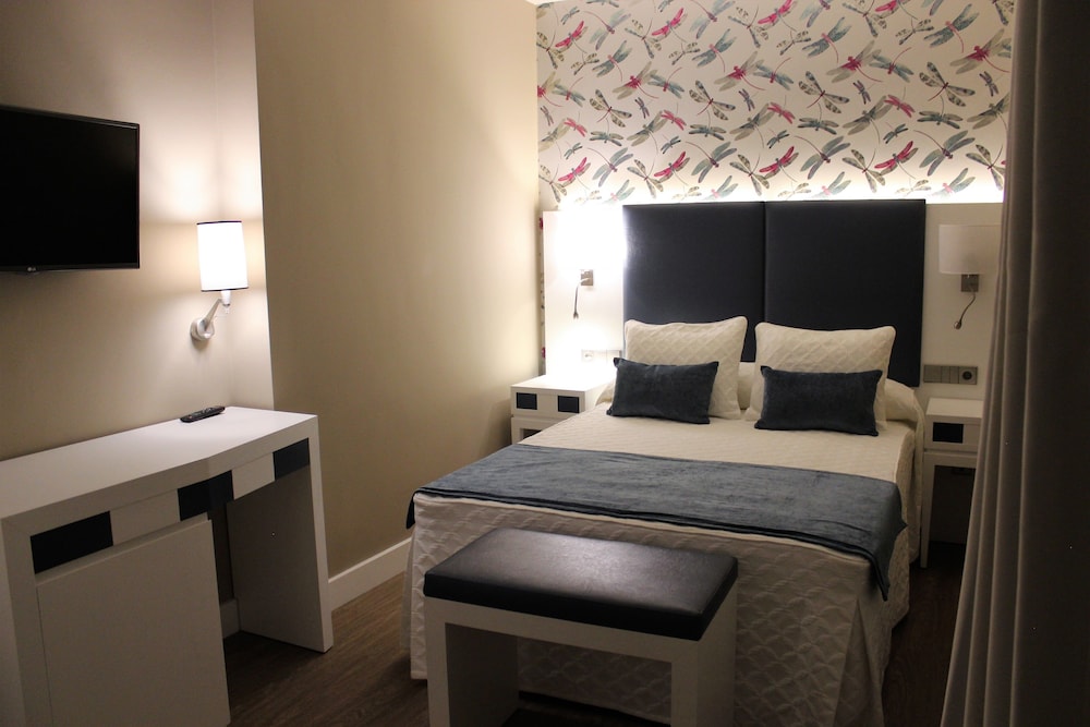 Hotel Canelinas 25/33