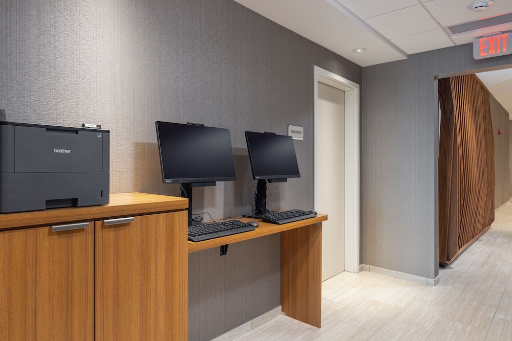 SpringHill Suites by Marriott Tucson at The Bridges 34/36