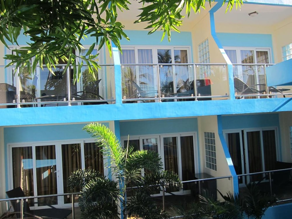 Montani Beach Resort 4/49