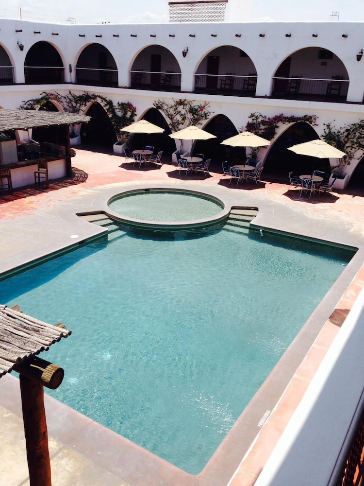 Hacienda Bugambilias 13/71