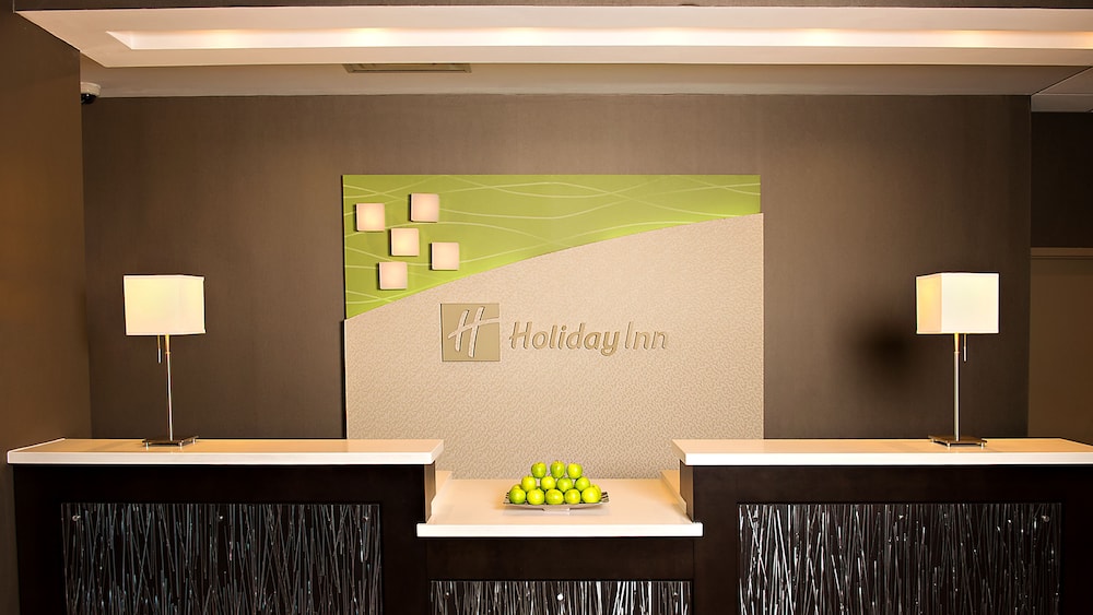 Holiday Inn And Suites Mississauga 7/39