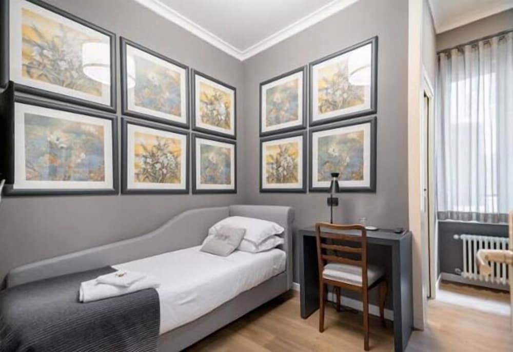 1 BEDROOM, BASIC, SINGLE, PRIVATE BATHROOM