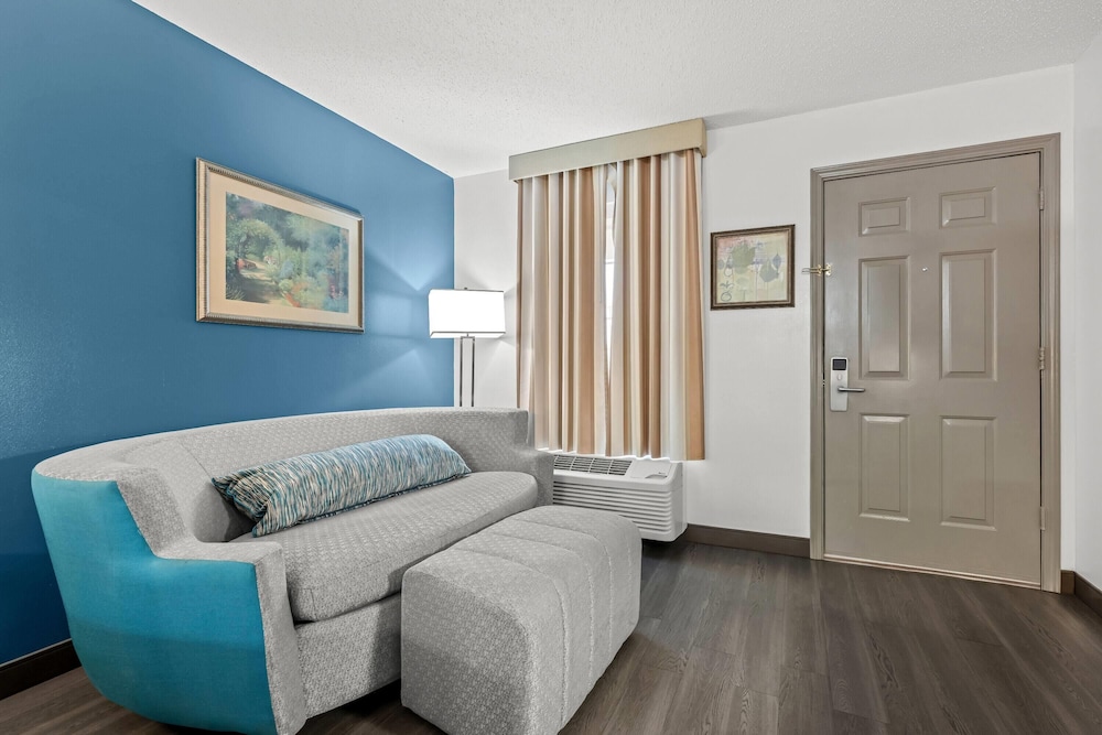 غرفة قياسية بسرير كينج، Baymont by Wyndham Tuscaloosa 8/10