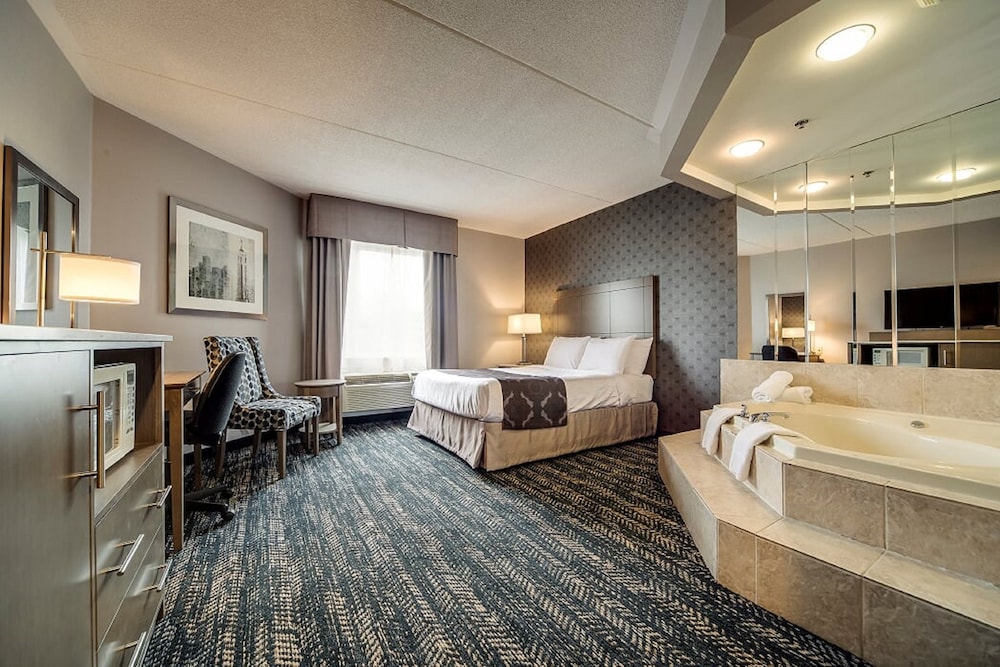 Monte Carlo Inn Brampton Suites 13/54