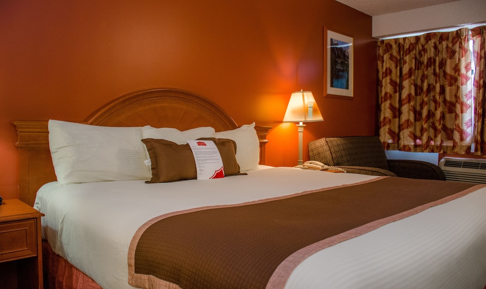 Ramada by Wyndham Medicine Hat 11/75
