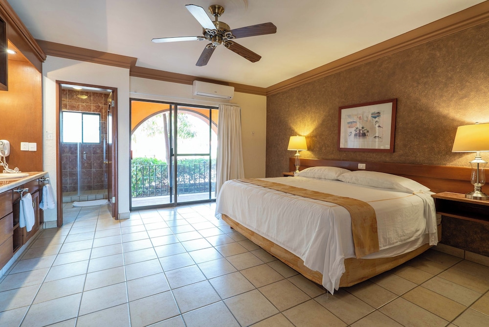 Hotel Palmas De Cortez 18/50