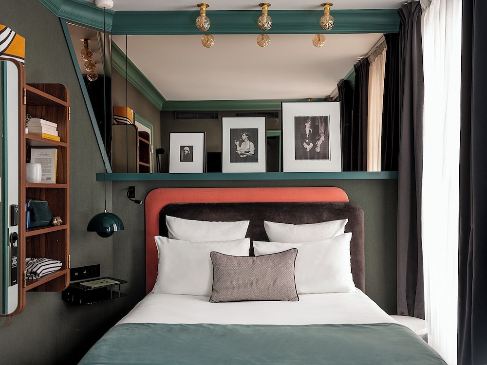 STANDARD, DOUBLE BED