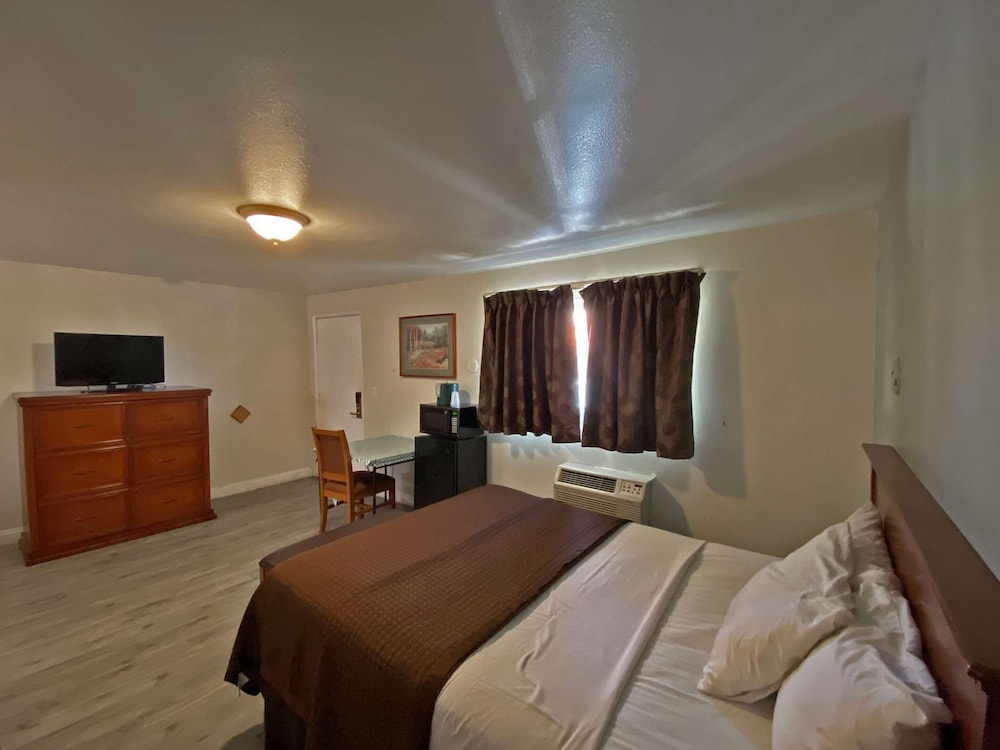 Rodeway Inn Ventura Midtown 31/48