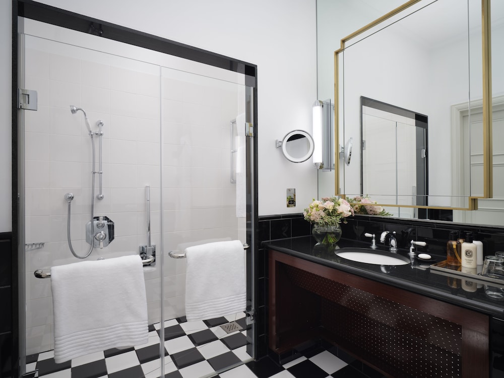 Sofitel London St James 69/70