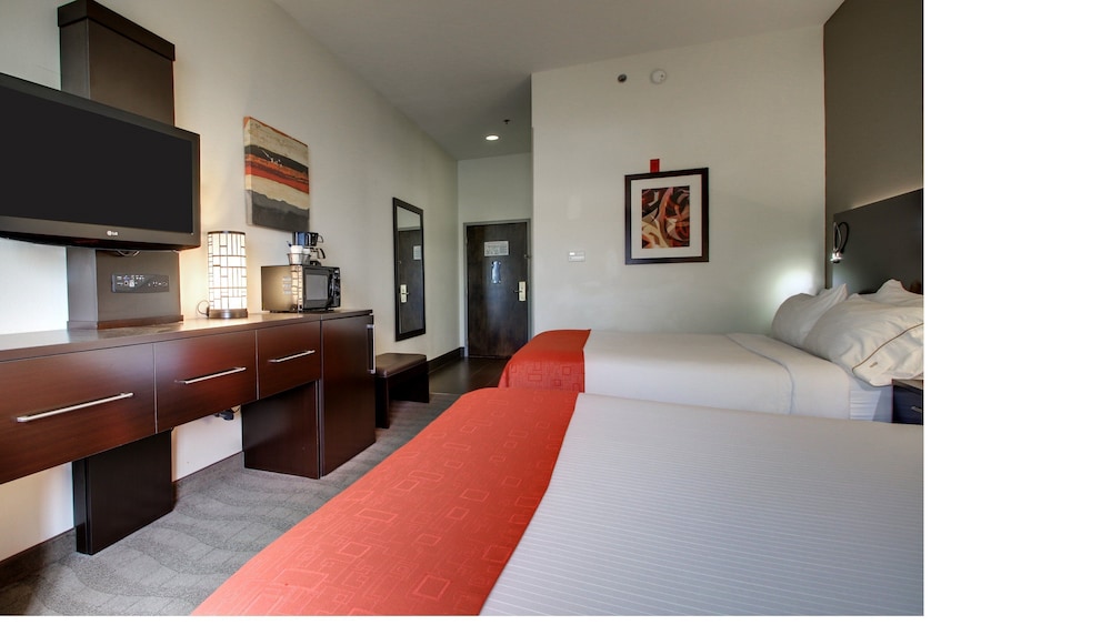 La Quinta Inn & Suites by Wyndham Meridian 35/45