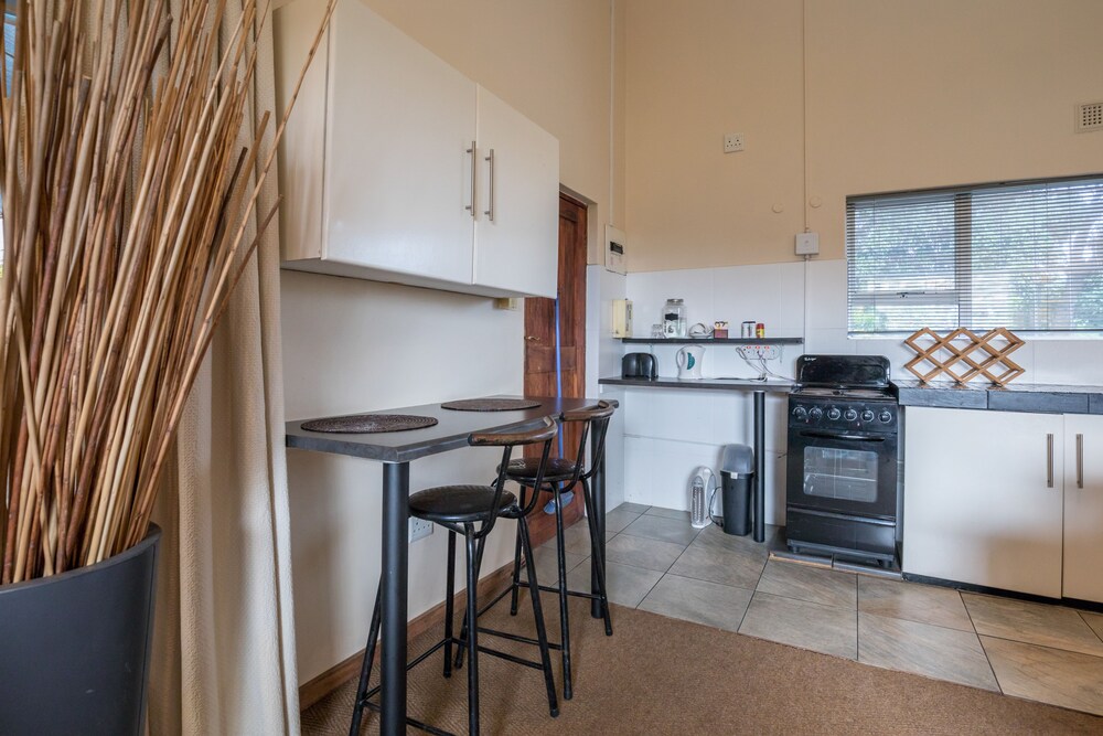 Hillton Manor Guest House 32/50