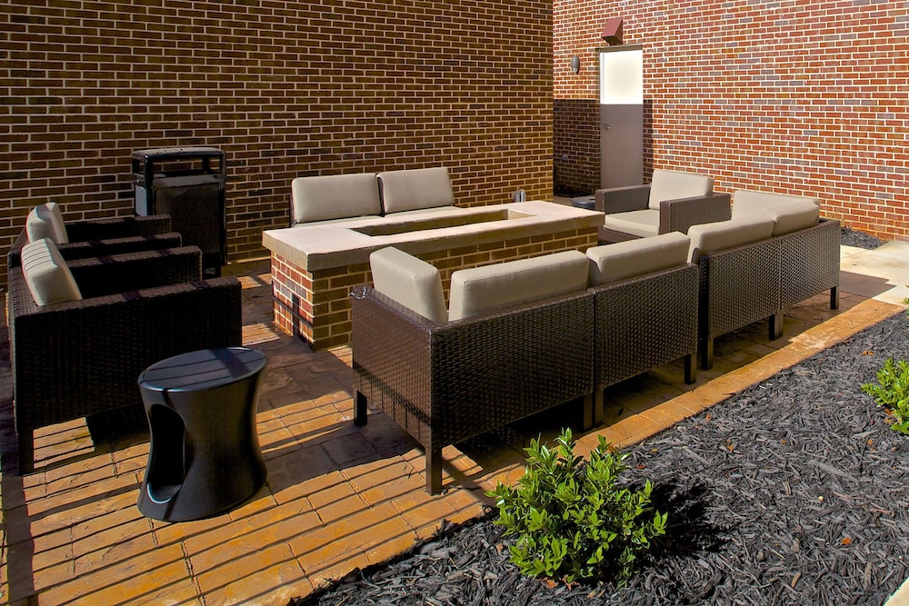 Hampton Inn Atlanta Mcdonough 43/44