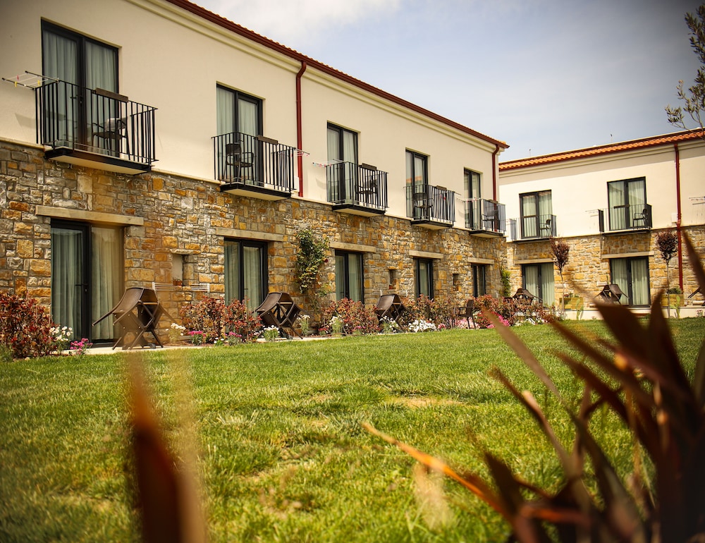 Kotinos Beach Hotel 36/47