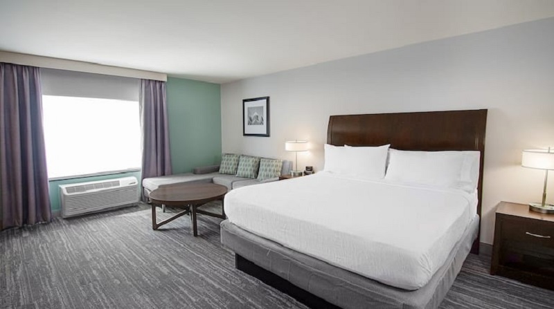 Junior Suite, King Bed, Peloton