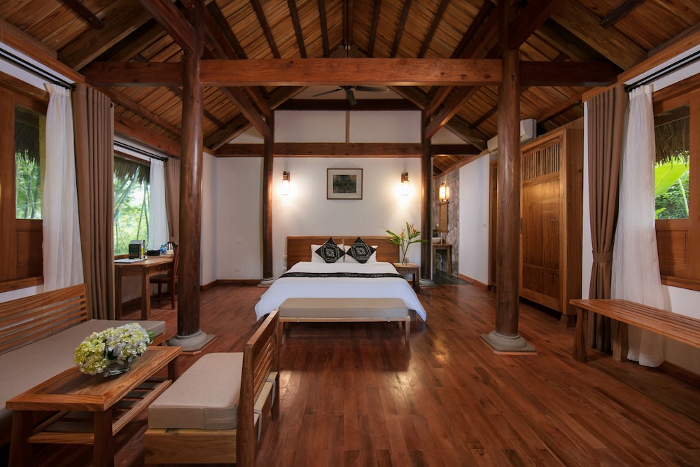 Mai Chau Hideaway Lake Resort 4/72