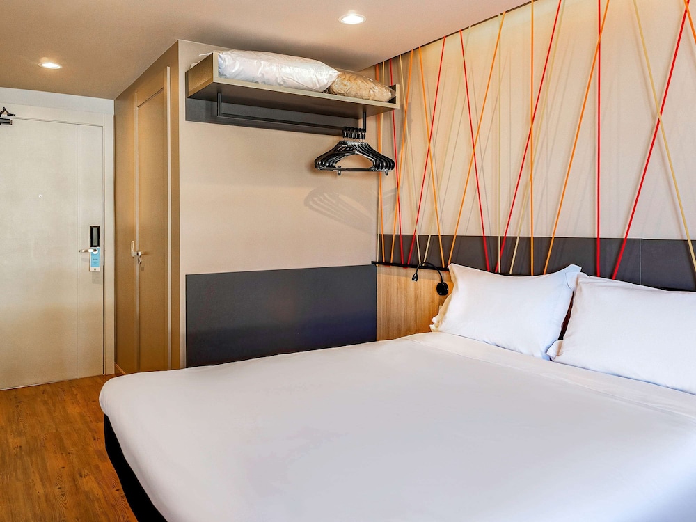 APARTMENT, DOUBLE BED