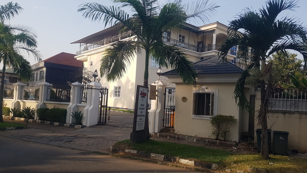 Zeina Suites Abuja 6/47