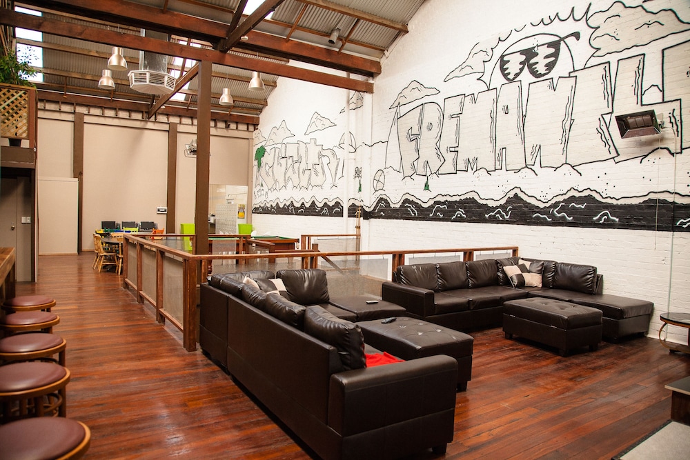 Fremantle Hostel 20/50