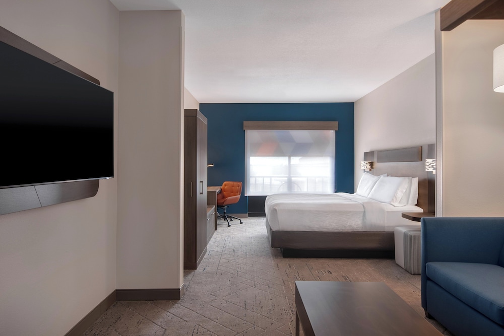 Holiday Inn Express Hotel And Suites Prattville South 26/53