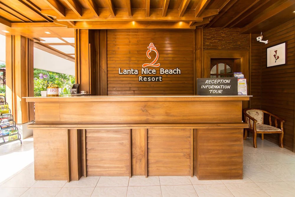 Lanta Nice Beach Resort 7/69