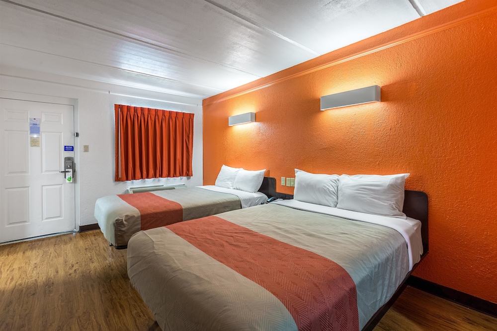 Motel6 Baytown, TX - Garth Rd 31/63