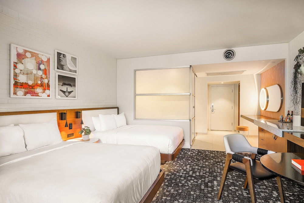 Cabana, 2 Double Beds
