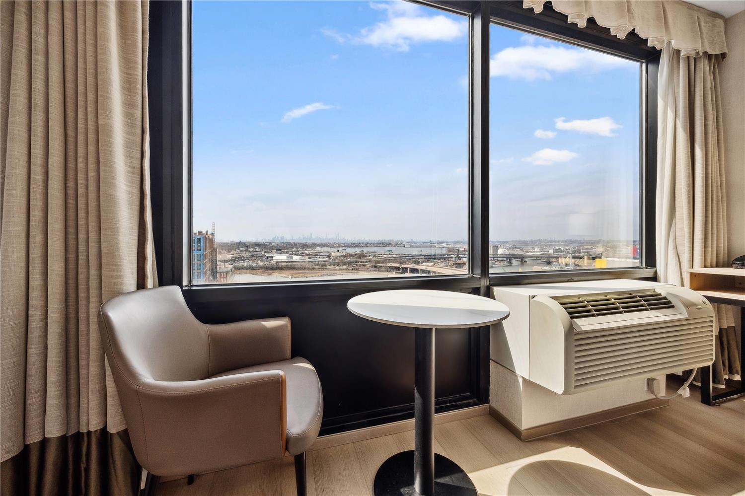 Ramada by Wyndham Flushing Queens 19/35