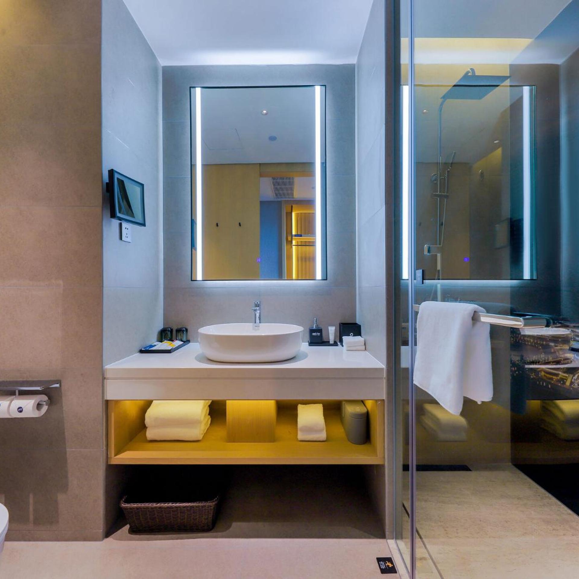 Park inn by Radisson Hotel 57/58
