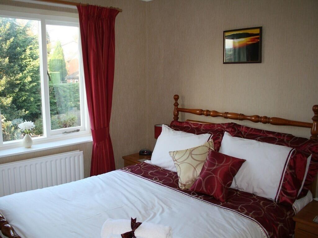 The Bryn B B 3/12