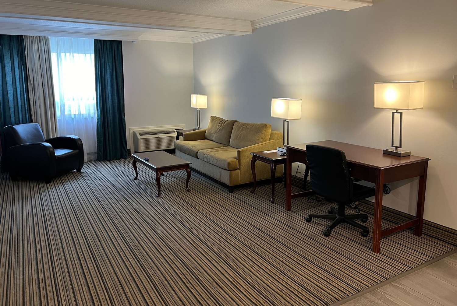 Ramada by Wyndham London 22/59