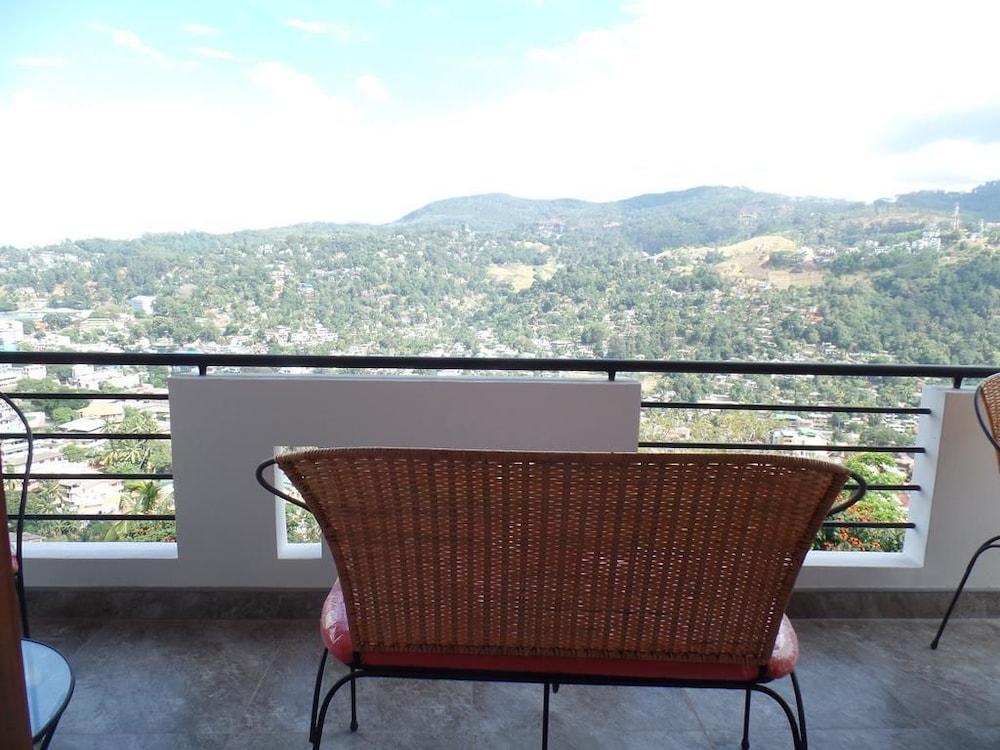 Kandyan Bluestar Villa photo4