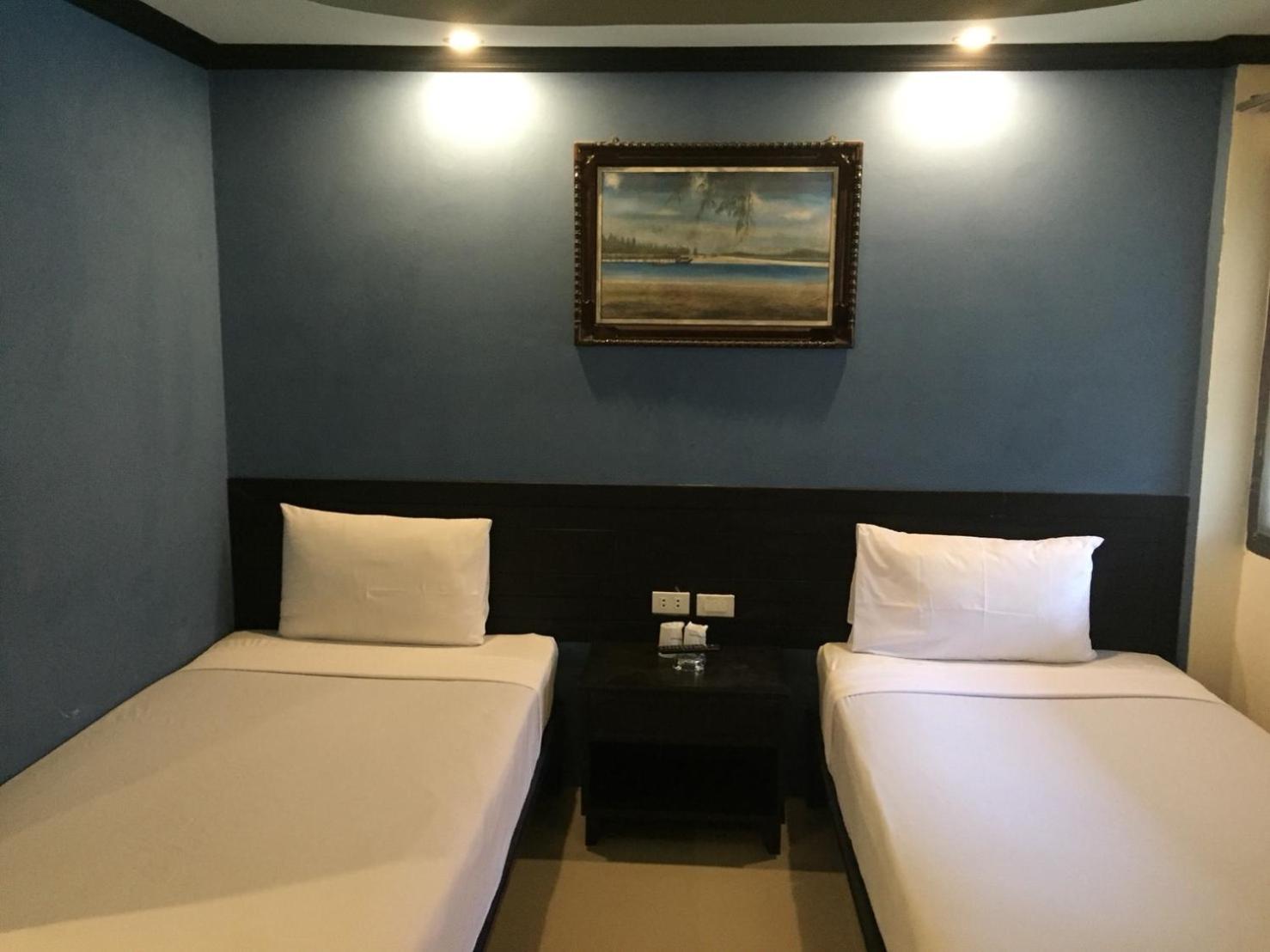 Standard, Twin Beds, with Fan