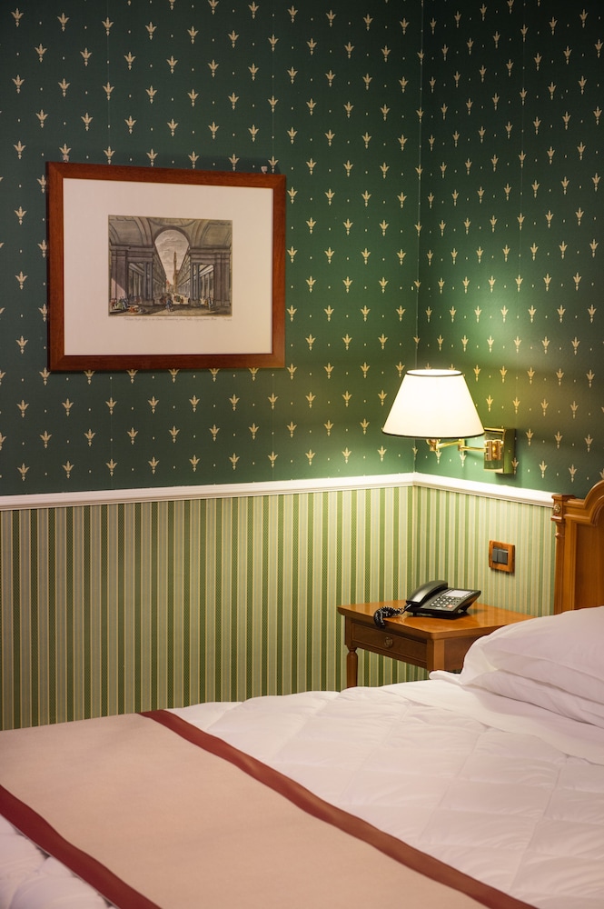 Strozzi Palace Hotel 4/42