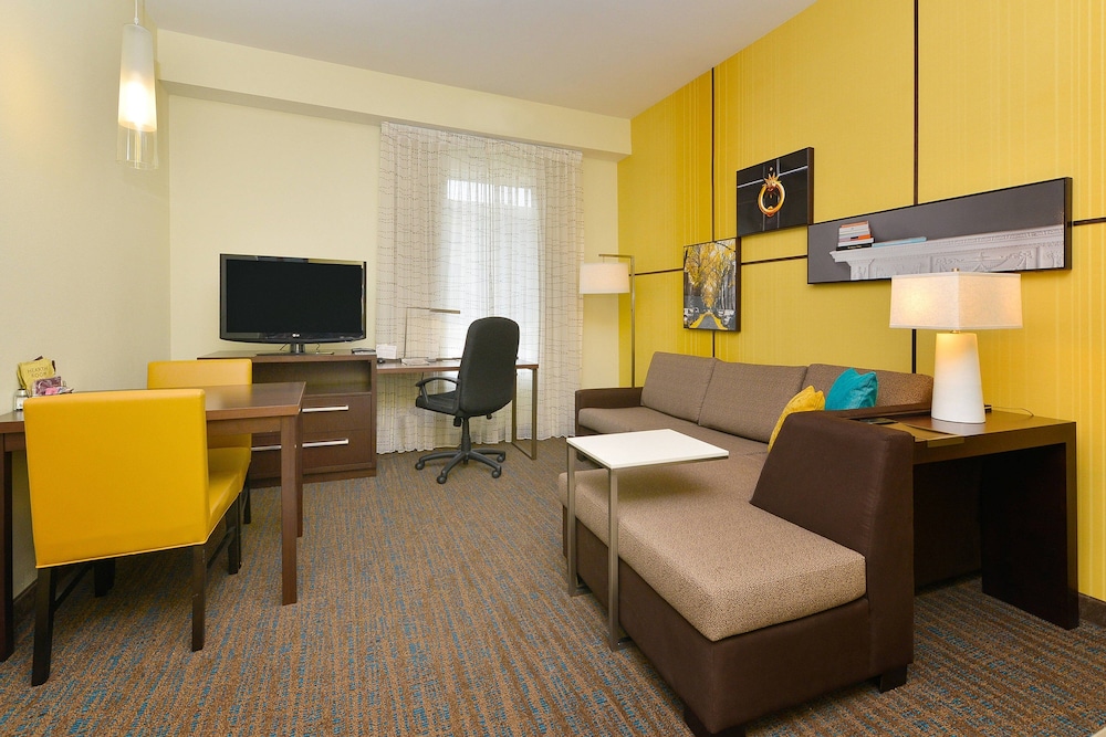 RESIDENCE INN CHAMPAIGN 20/30
