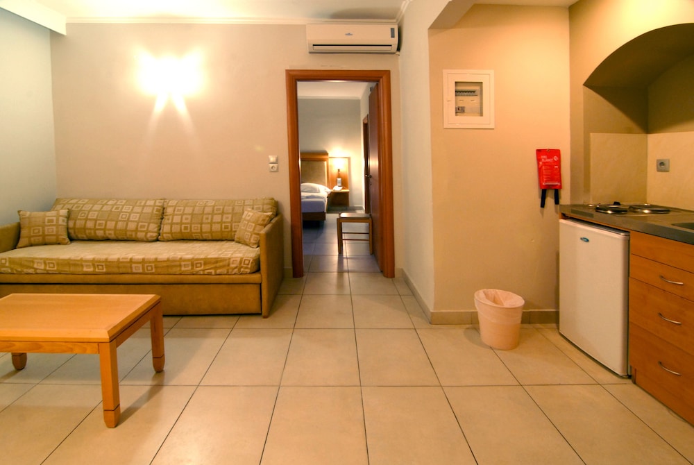 Saint Constantine Hotel 30/49