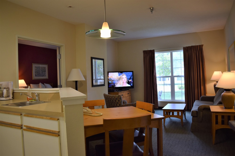 Baymont by Wyndham Wichita East 20/39