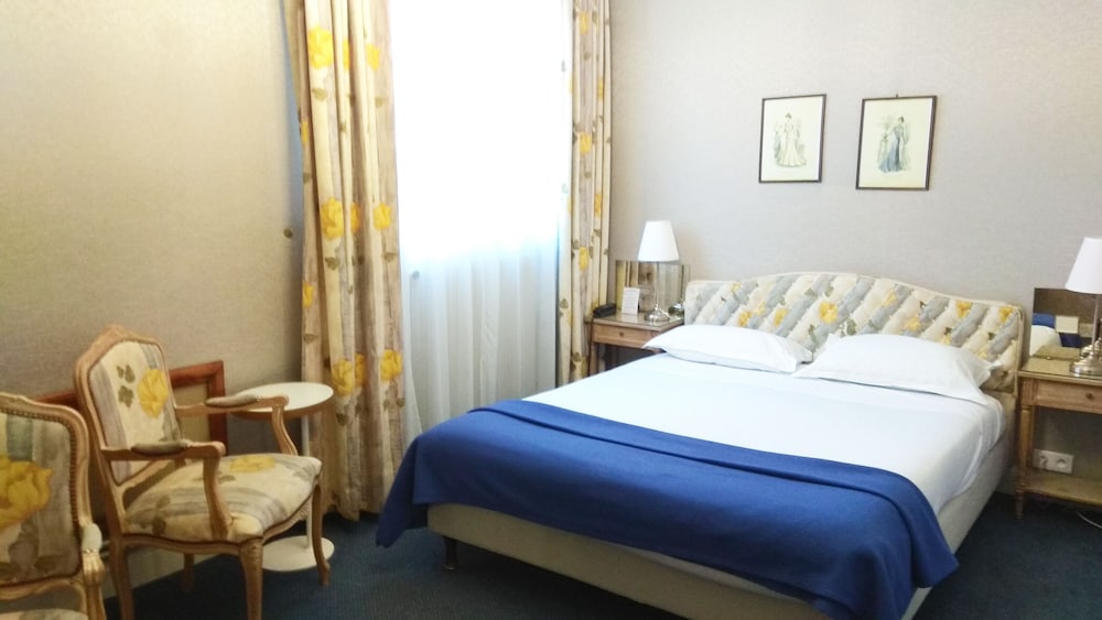 Grand Hotel Des Templiers 22/68