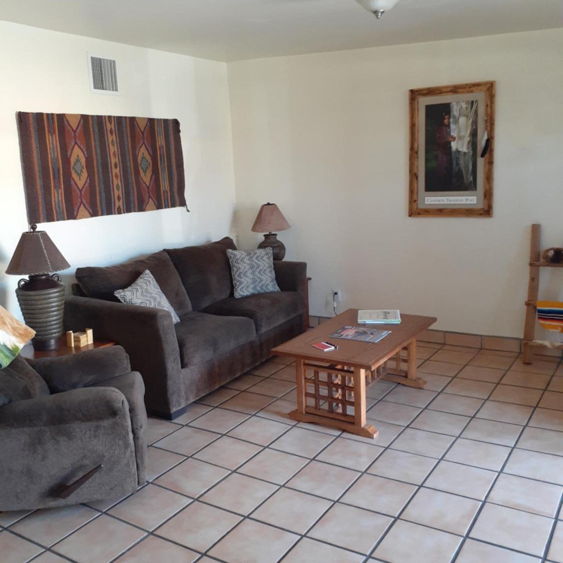 Stagecoach Suites 33/50