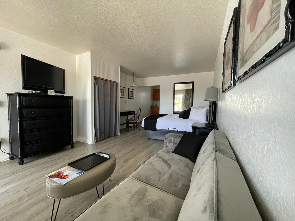 Holiday Isles Resort 10/25