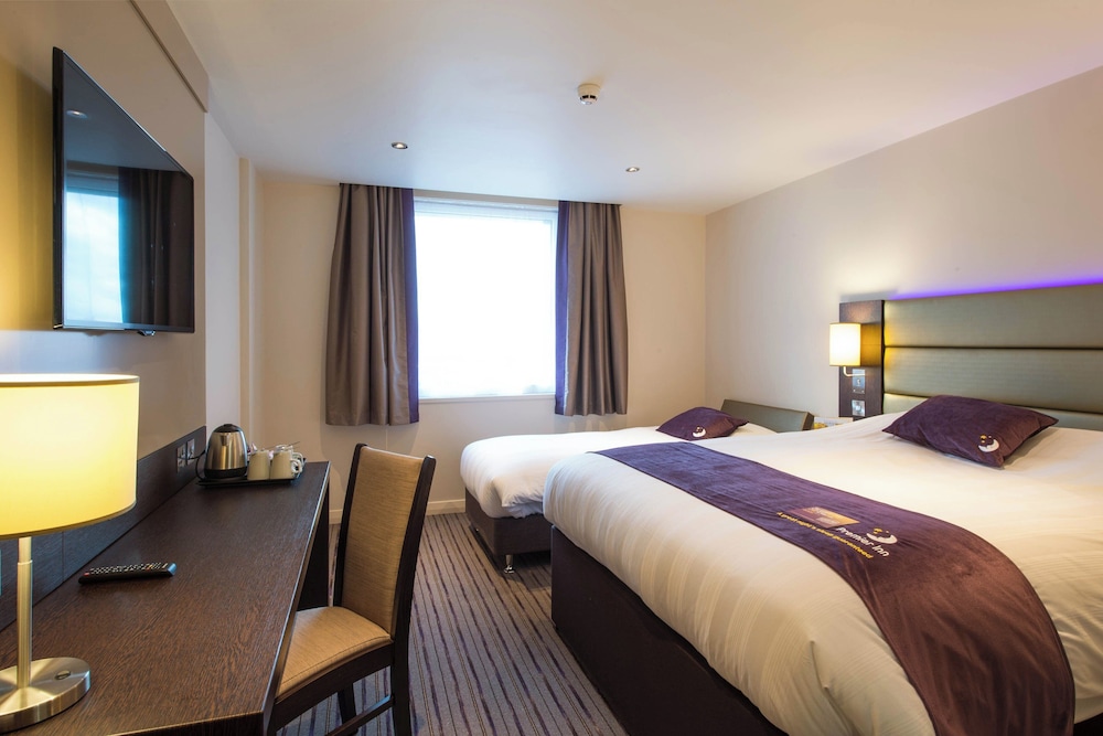 Premier Inn Manchester City Centre West Hotel 15/50