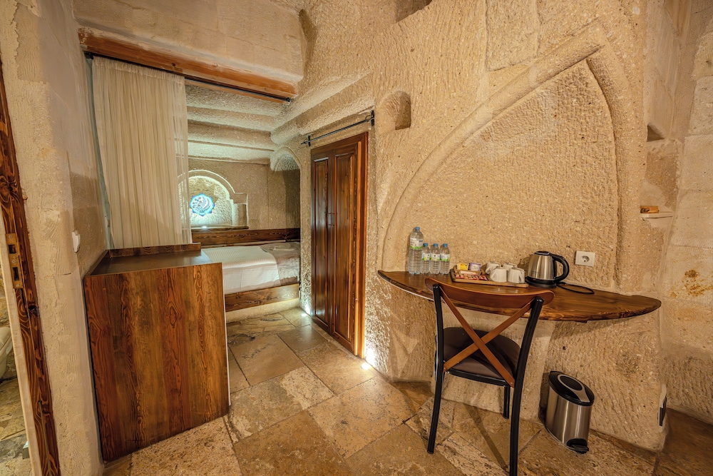 Osmanbey Cave Hotel 4/48