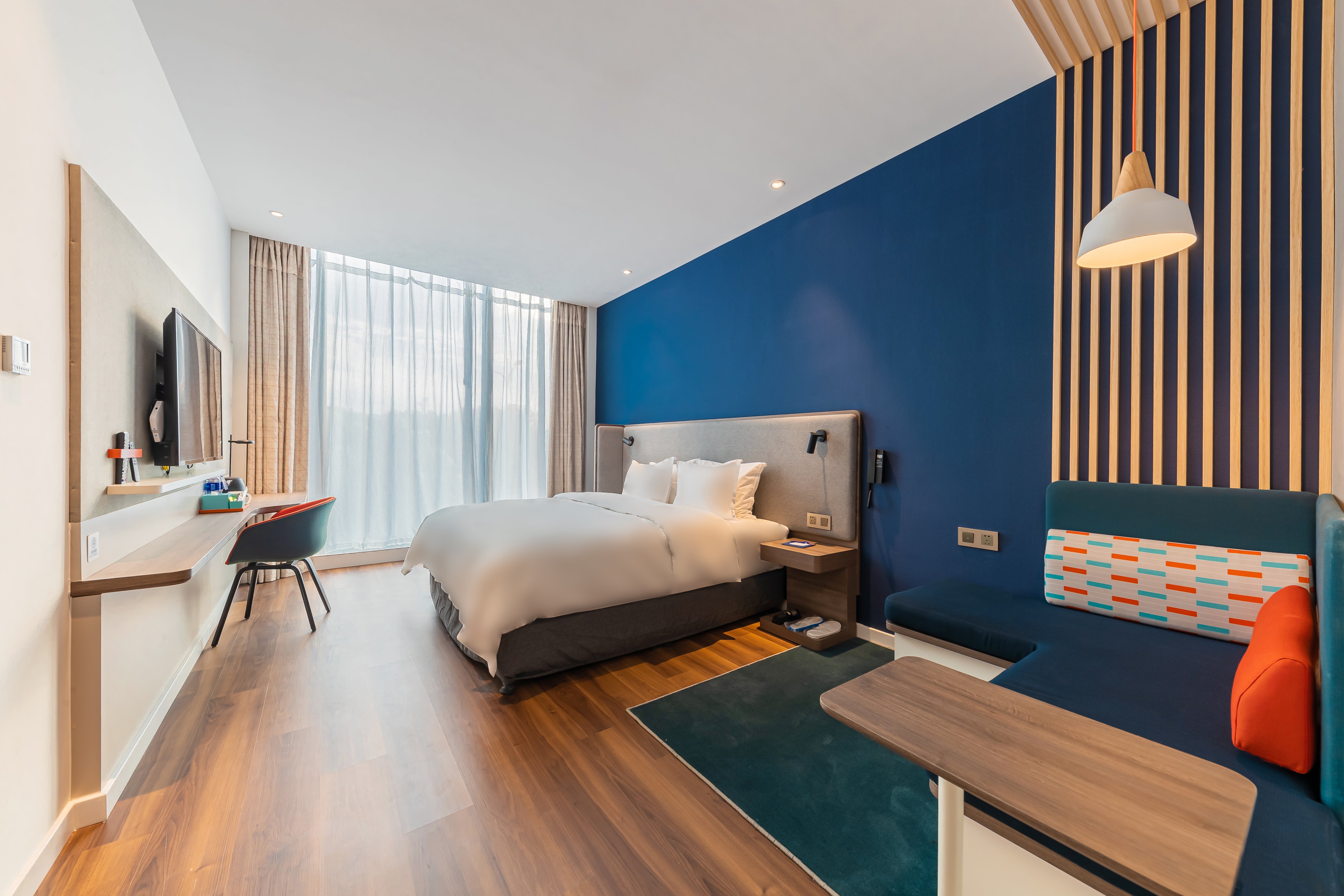 Holiday Inn Express Yichang Riverside 49/81