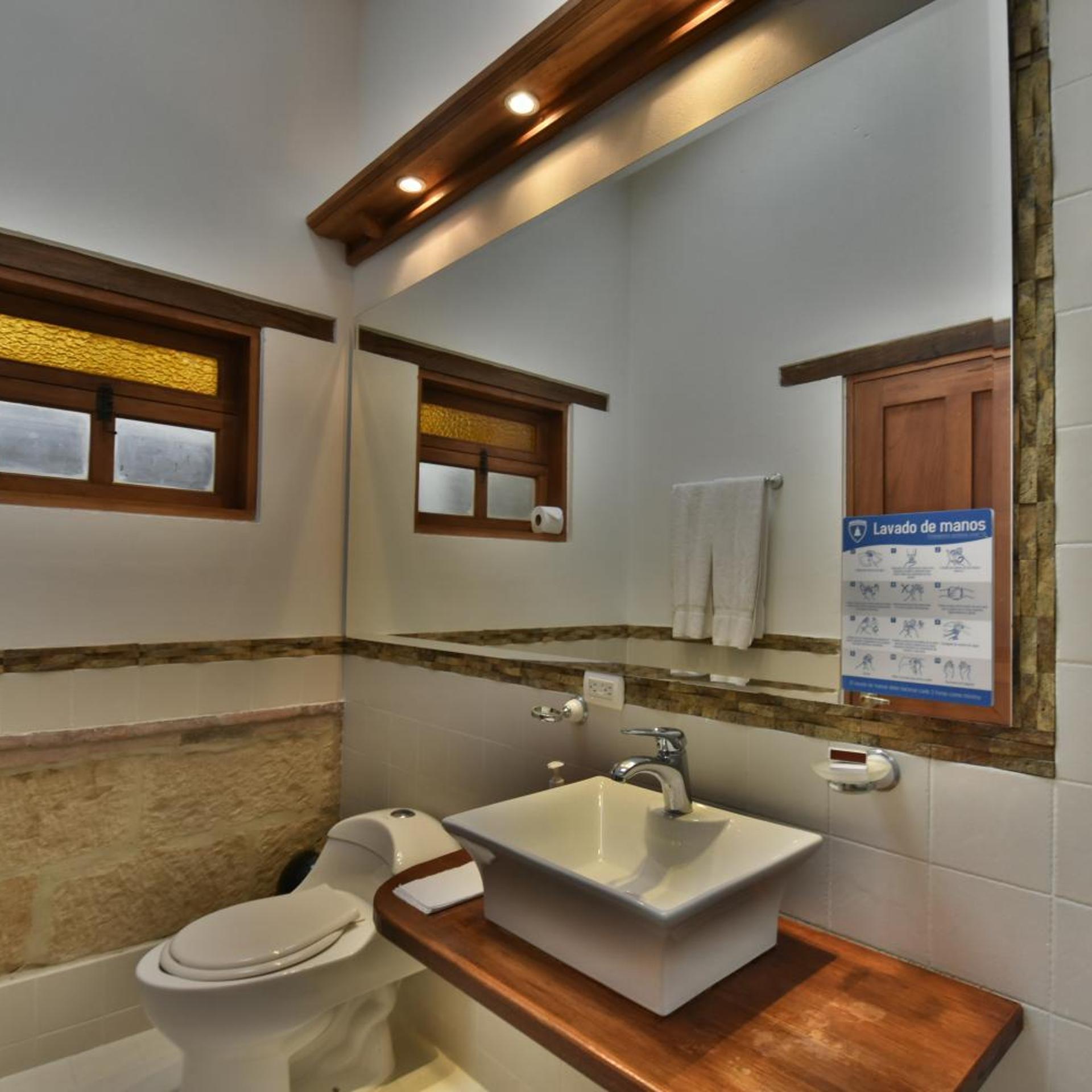 Hotel Jardines De La Villa 26/29