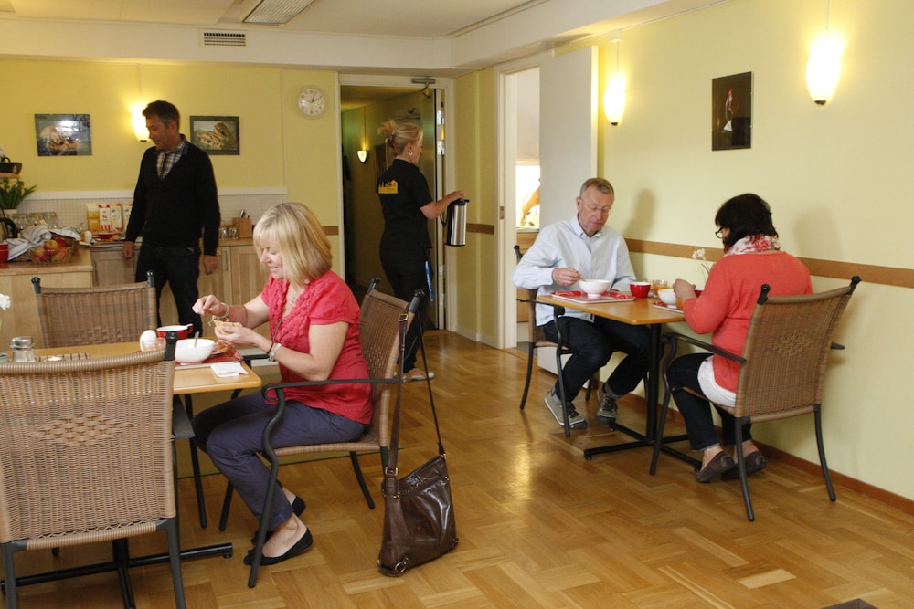 Hotell Zlafen Bed And Breakfast 33/46