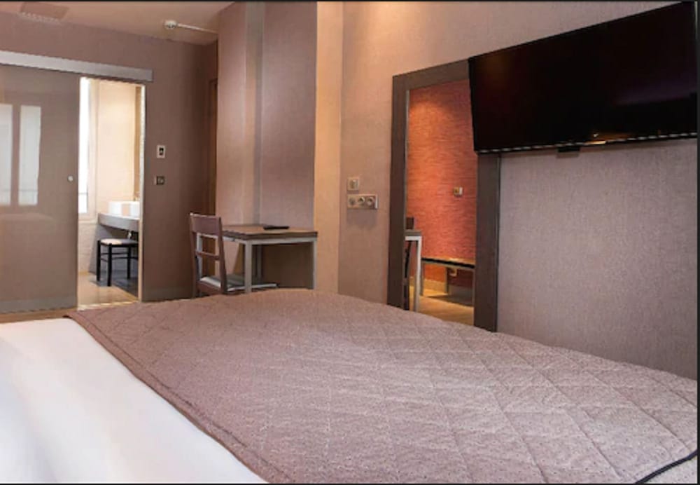 Hotel Des Pavillons 11/19
